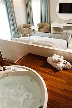 ホテル Kalyon Çeşme